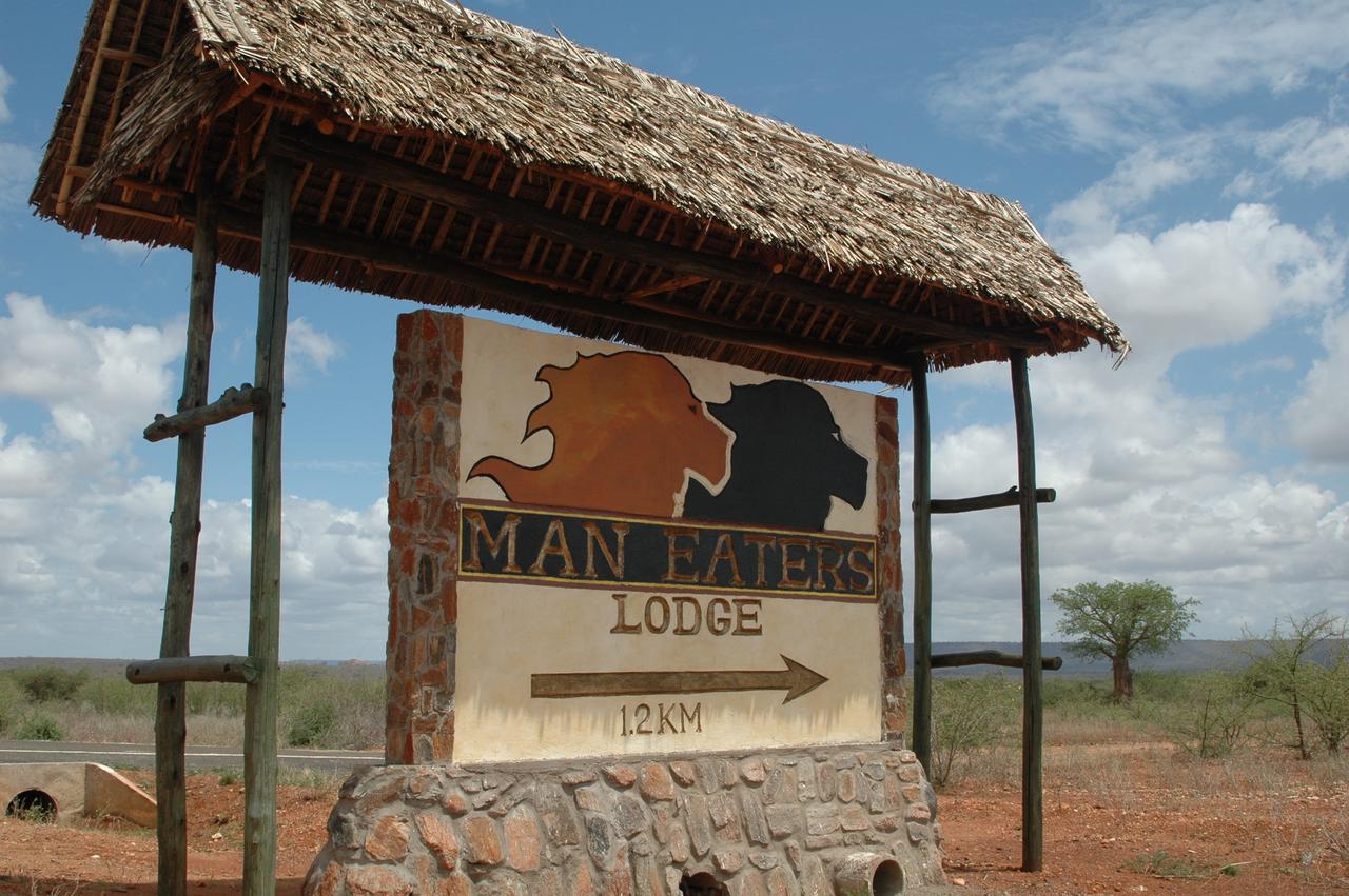Maneaters Tsavo Exterior foto