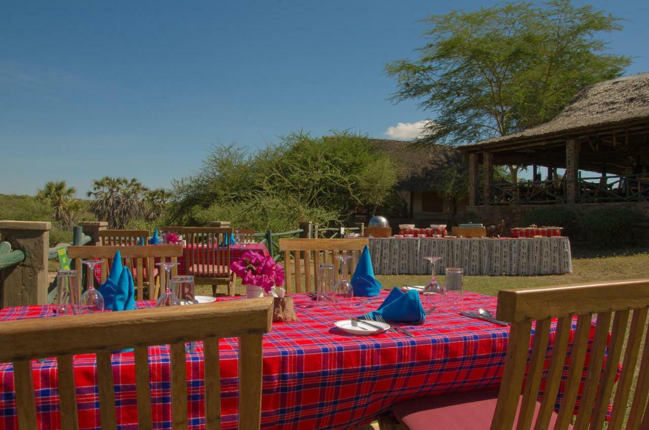 Maneaters Tsavo Exterior foto